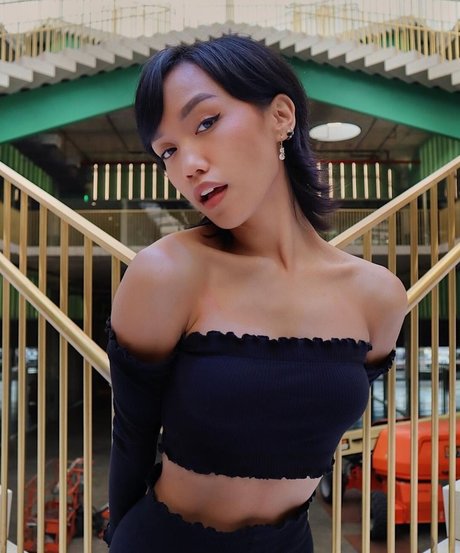 Naakte gelekte OnlyFans-foto van Tori Pareno