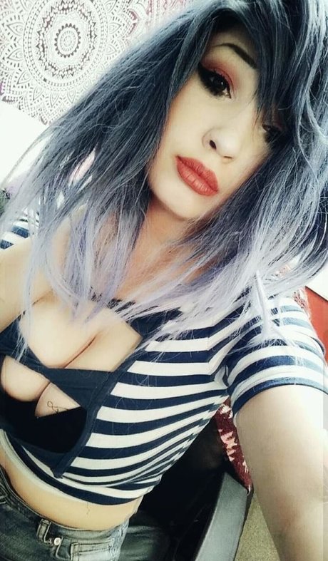 Naakte gelekte OnlyFans-foto van Ghoulempress