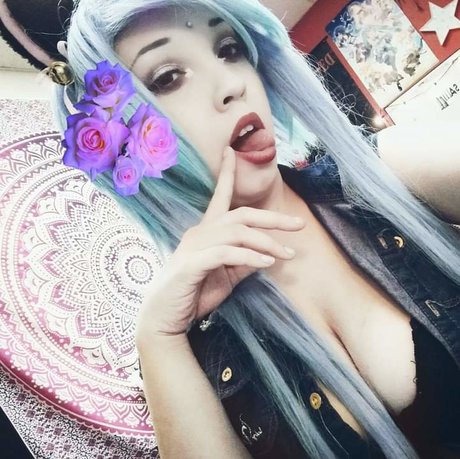 Naakte gelekte OnlyFans-foto van Ghoulempress