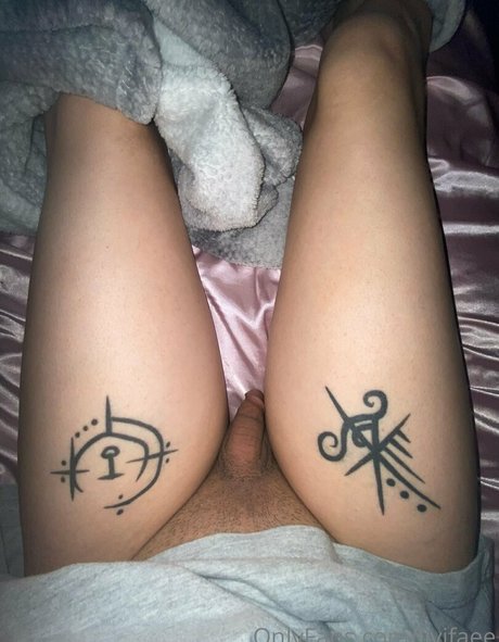 Naakte gelekte OnlyFans-foto van Liv Rose