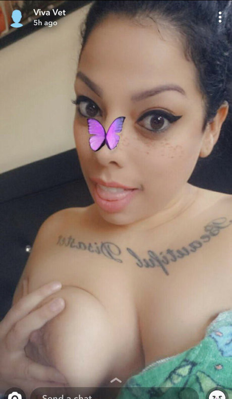 Naakte gelekte OnlyFans-foto van Vivacious Veteran