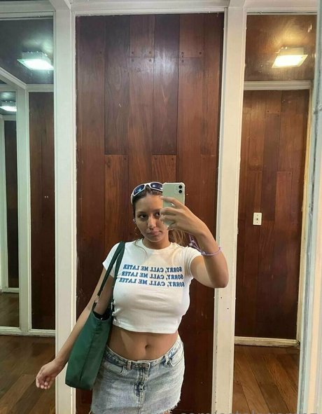 Naakte gelekte OnlyFans-foto van Estelagomez