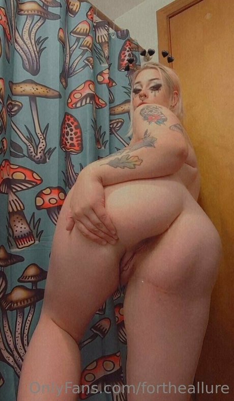 Naakte gelekte OnlyFans-foto van Fortheallure