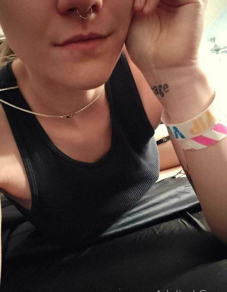 Naakte gelekte OnlyFans-foto van Adalindgrayxo