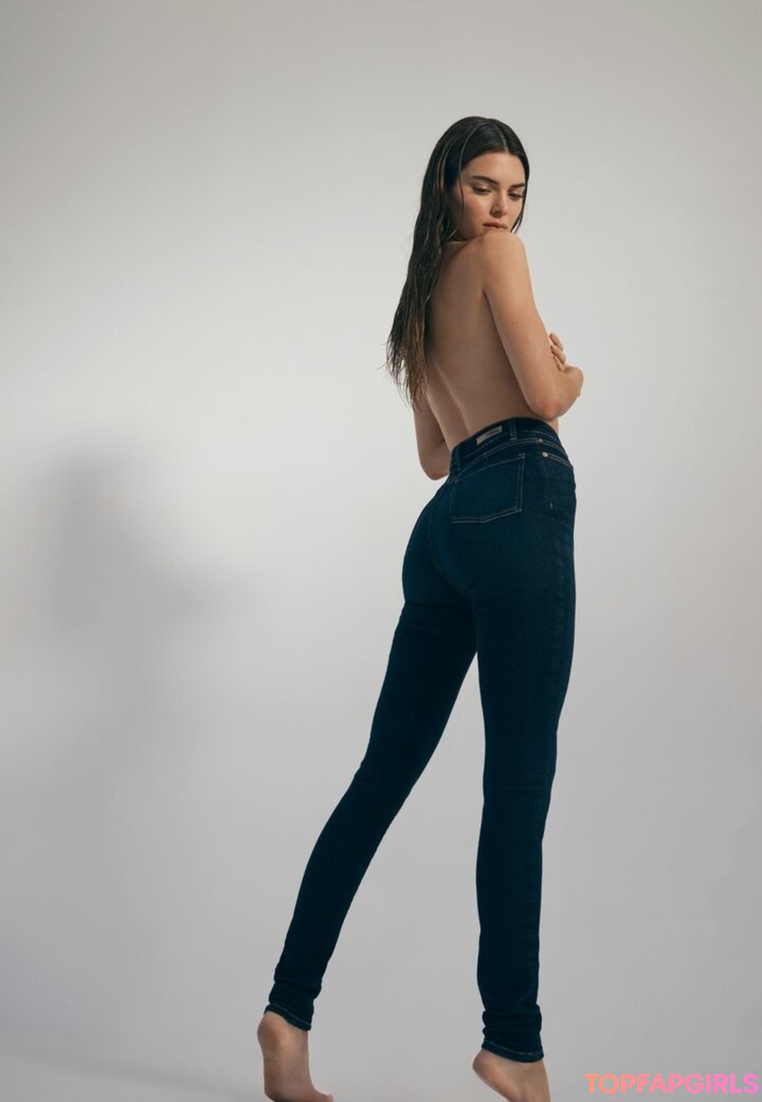Naakte gelekte OnlyFans-foto van Kendall Jenner #1237