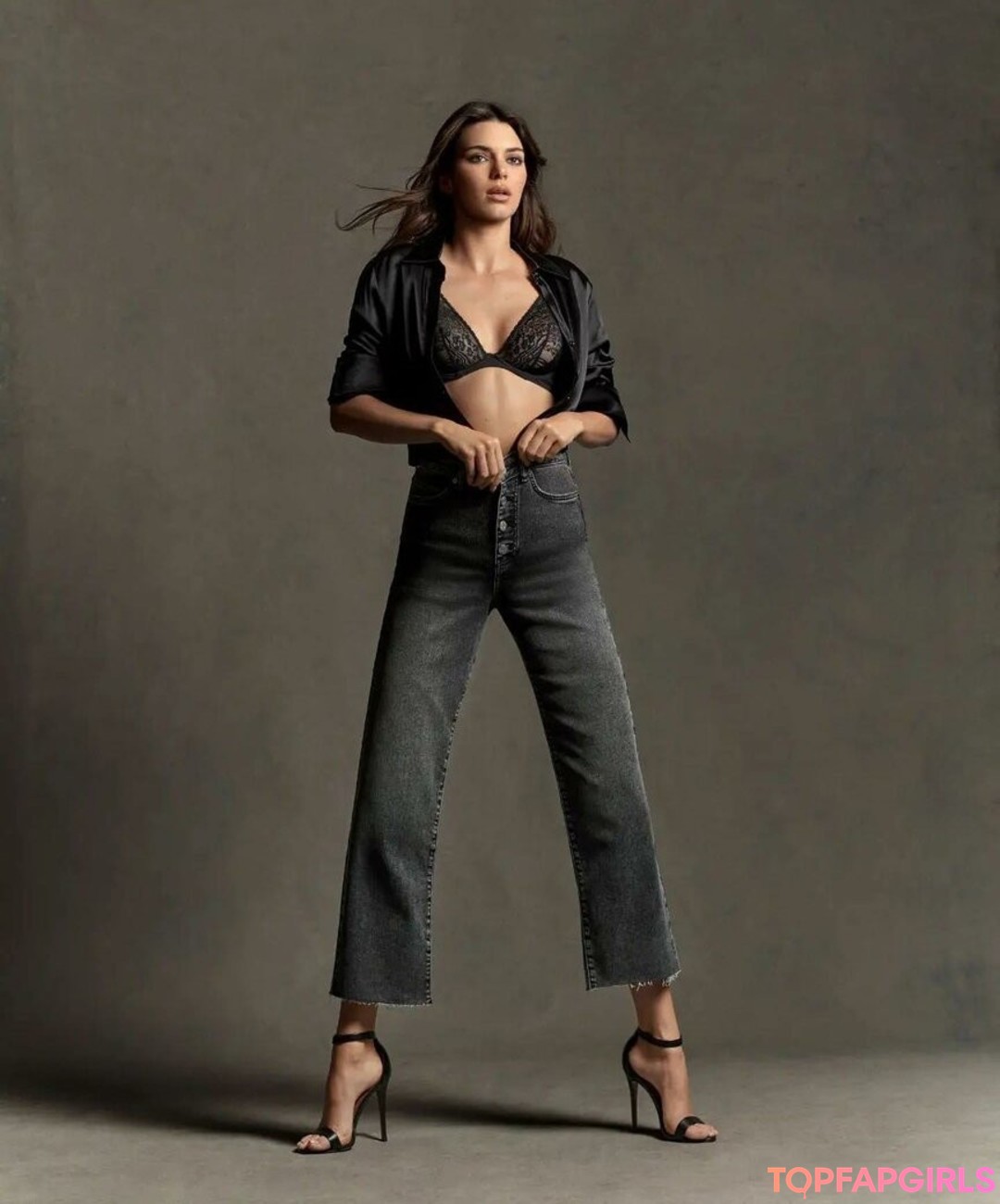 Naakte gelekte OnlyFans-foto van Kendall Jenner #1372