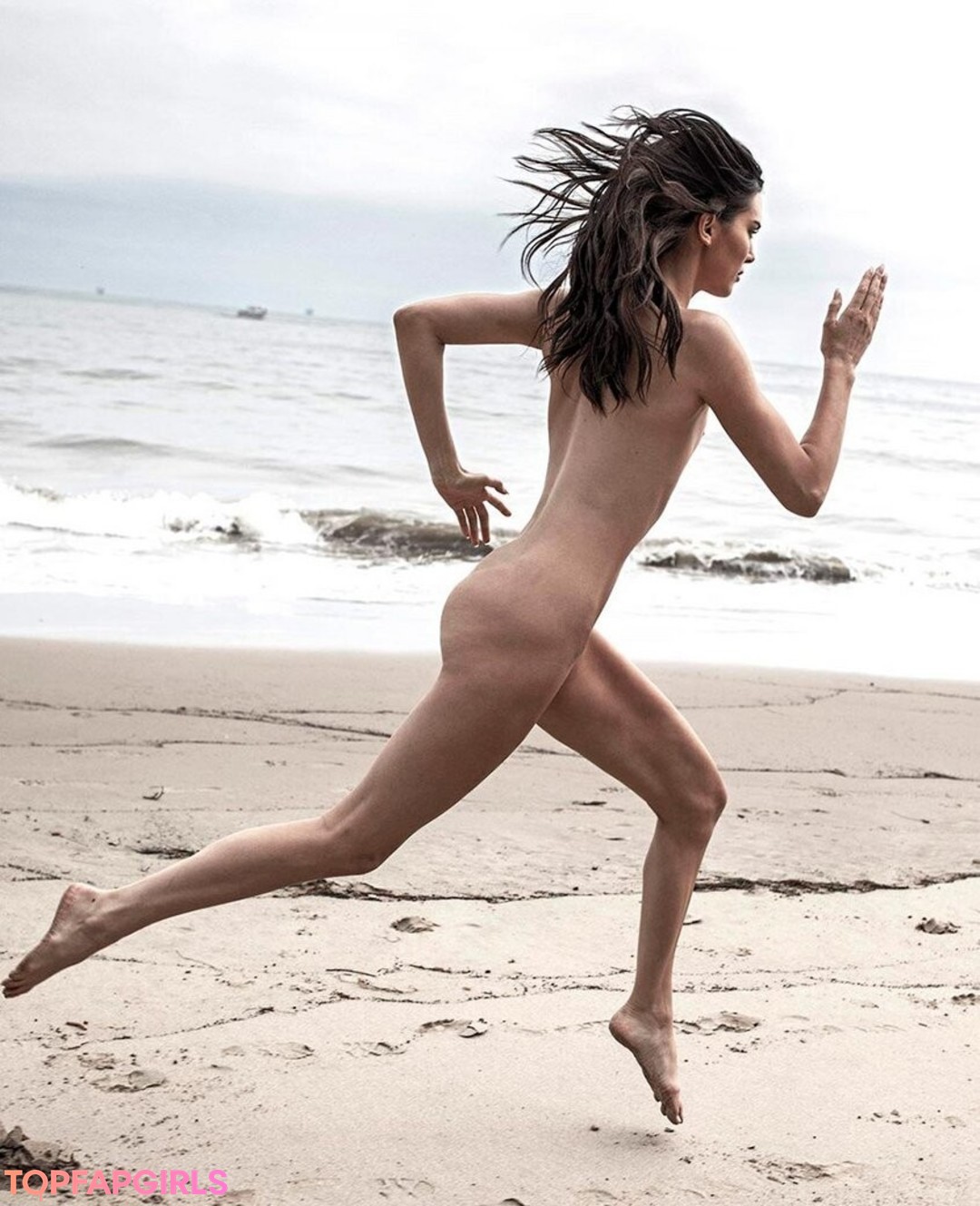 Naakte gelekte OnlyFans-foto van Kendall Jenner #1517