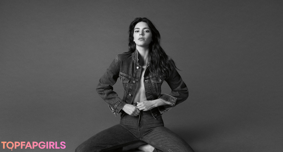 Naakte gelekte OnlyFans-foto van Kendall Jenner #1641