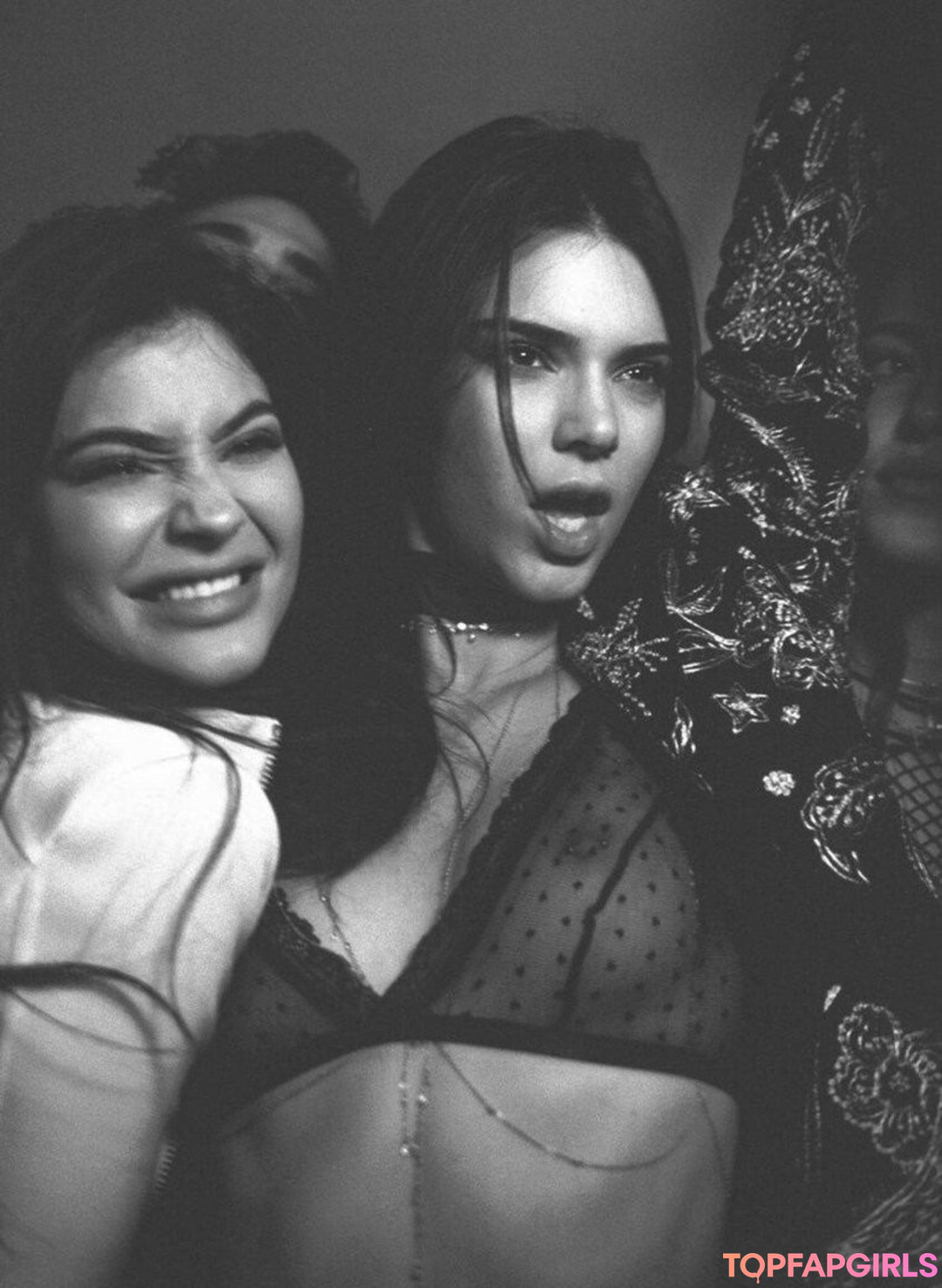 Naakte gelekte OnlyFans-foto van Kendall Jenner #1780