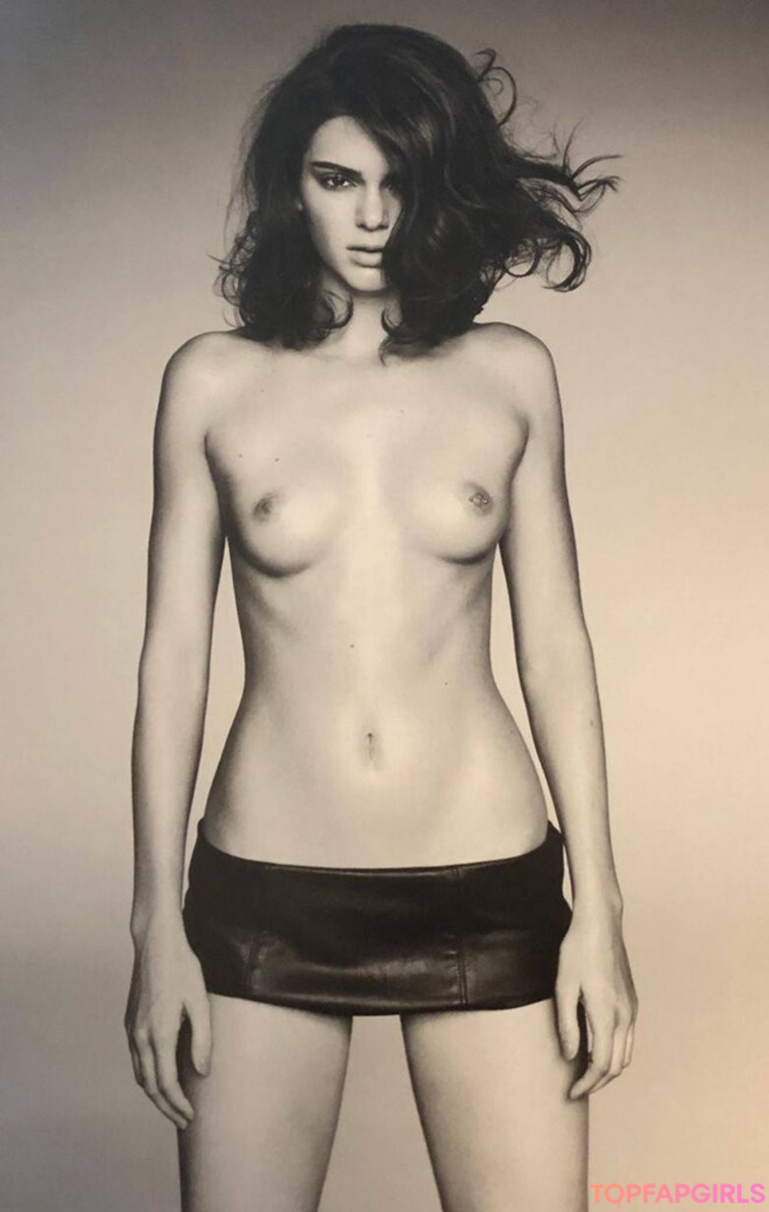 Naakte gelekte OnlyFans-foto van Kendall Jenner #1817