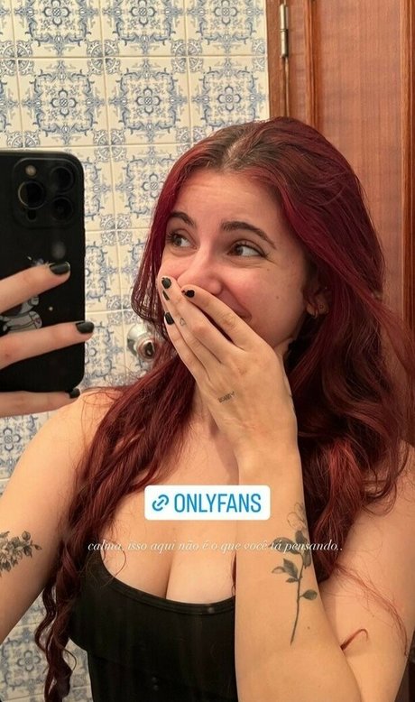 Naakte gelekte OnlyFans-foto van Catarina Paolino