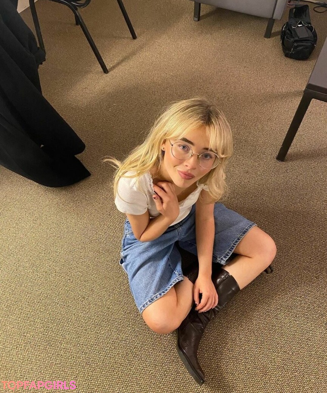 Naakte gelekte OnlyFans-foto van Sabrina Carpenter #1266