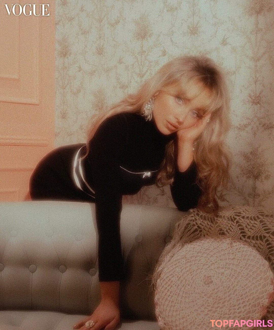 Naakte gelekte OnlyFans-foto van Sabrina Carpenter #1516