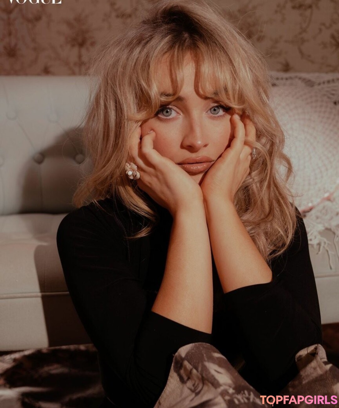 Naakte gelekte OnlyFans-foto van Sabrina Carpenter #1527