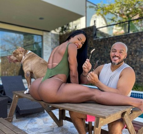 Naakte gelekte OnlyFans-foto van Gracyanne Barbosa