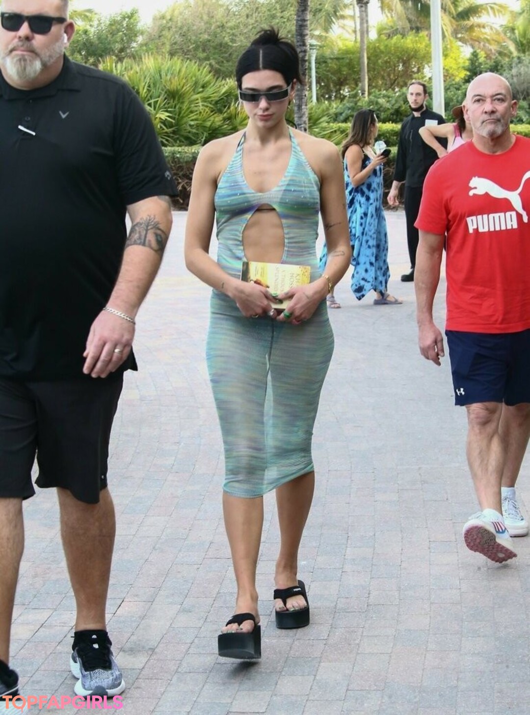 Naakte gelekte OnlyFans-foto van Dua Lipa #1046