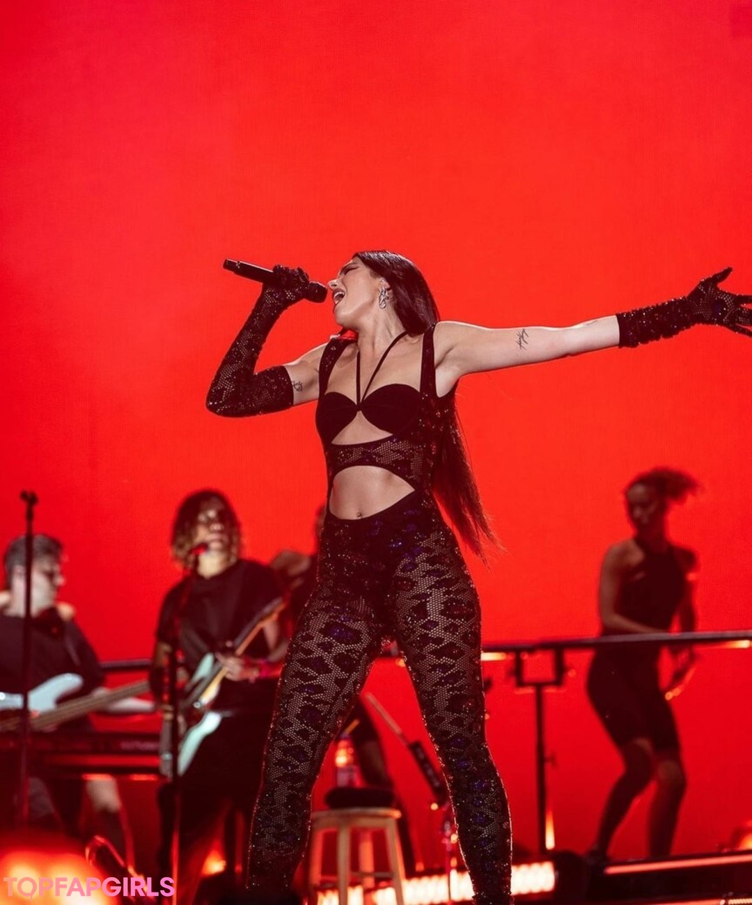 Naakte gelekte OnlyFans-foto van Dua Lipa #1075