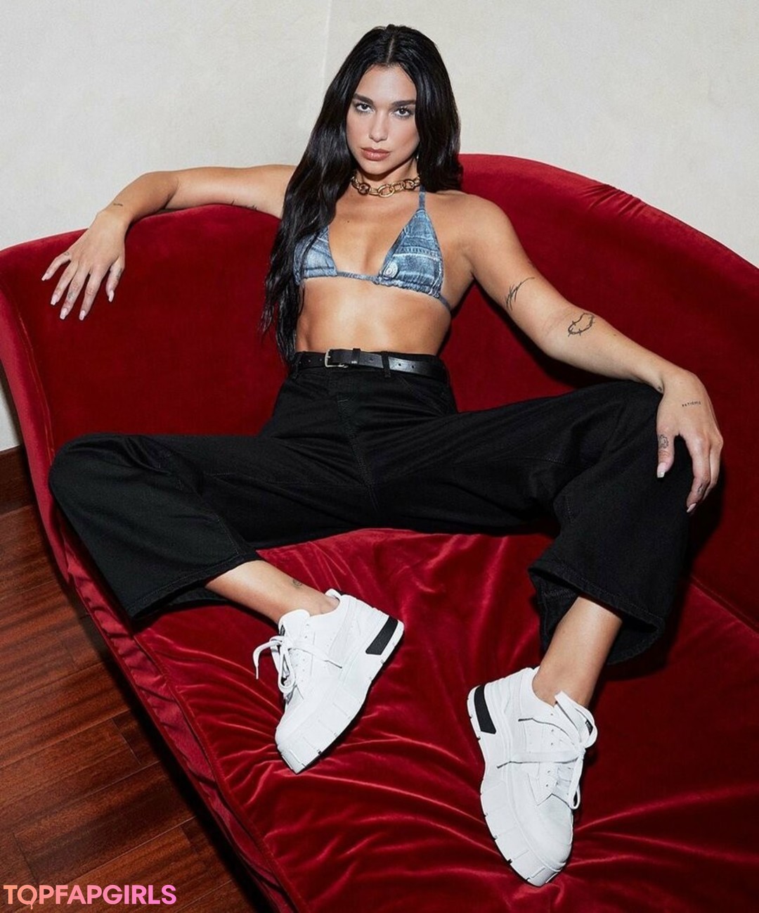 Naakte gelekte OnlyFans-foto van Dua Lipa #1143