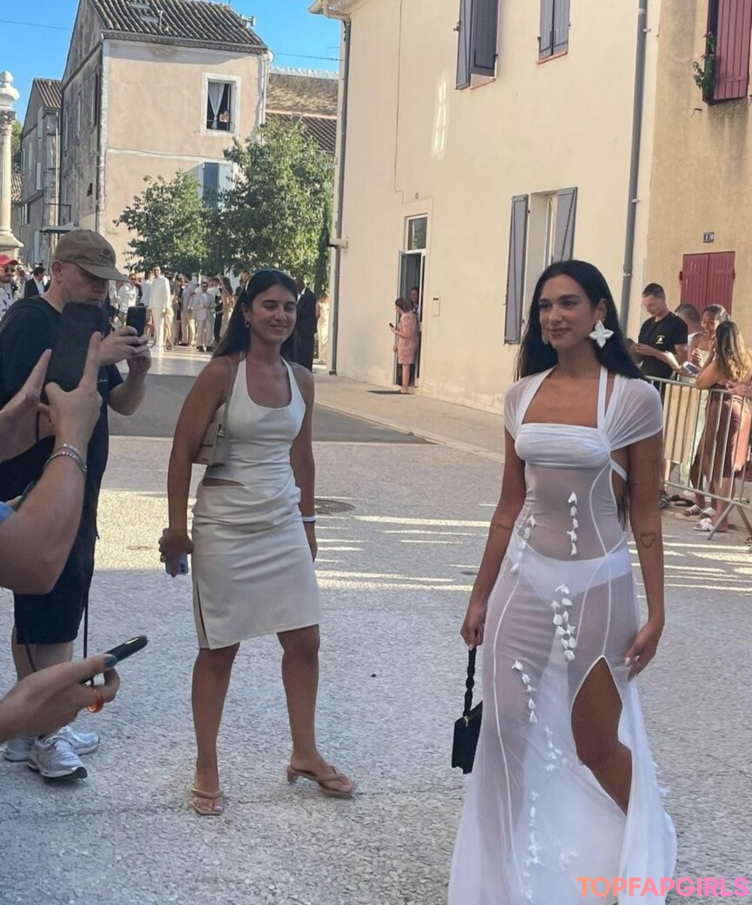 Naakte gelekte OnlyFans-foto van Dua Lipa #1247