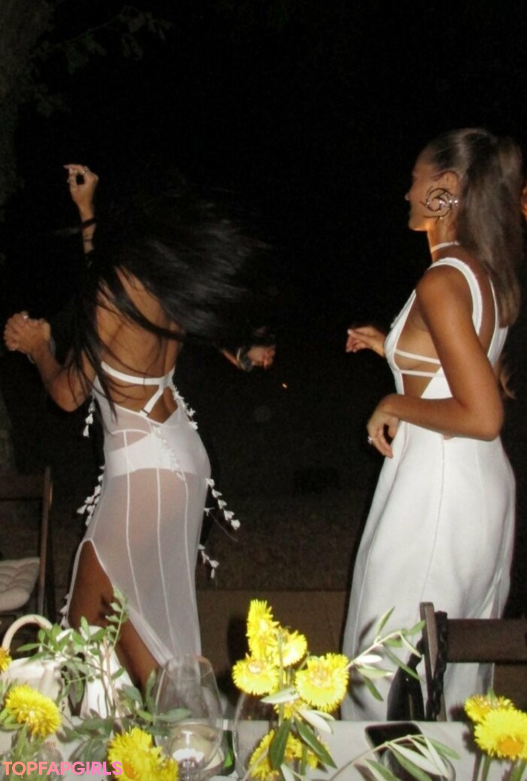 Naakte gelekte OnlyFans-foto van Dua Lipa #1255