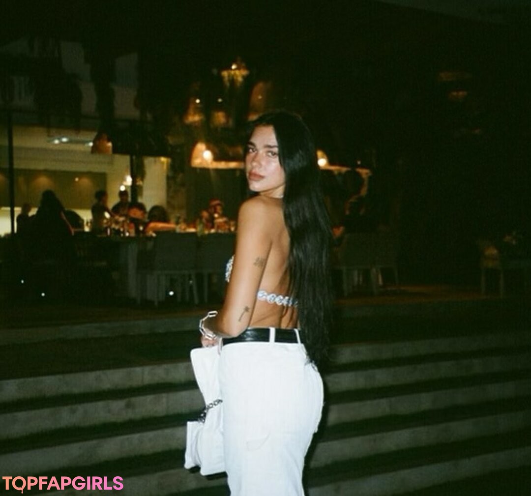 Naakte gelekte OnlyFans-foto van Dua Lipa #1261