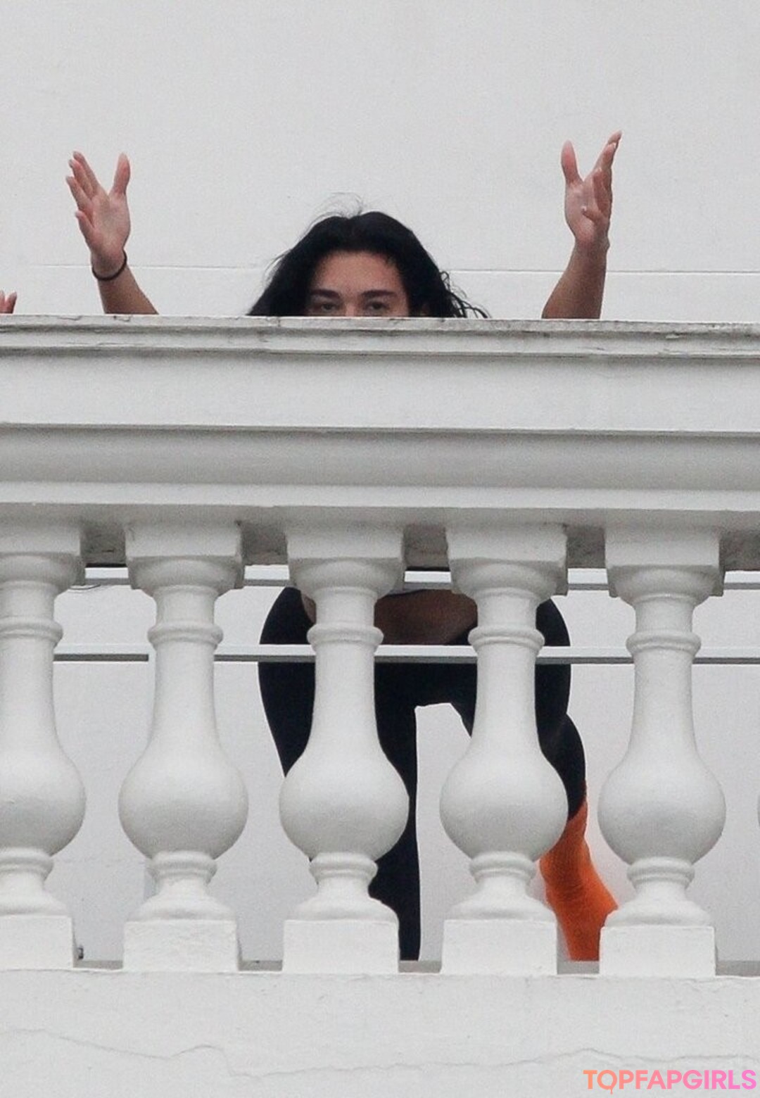 Naakte gelekte OnlyFans-foto van Dua Lipa #1341