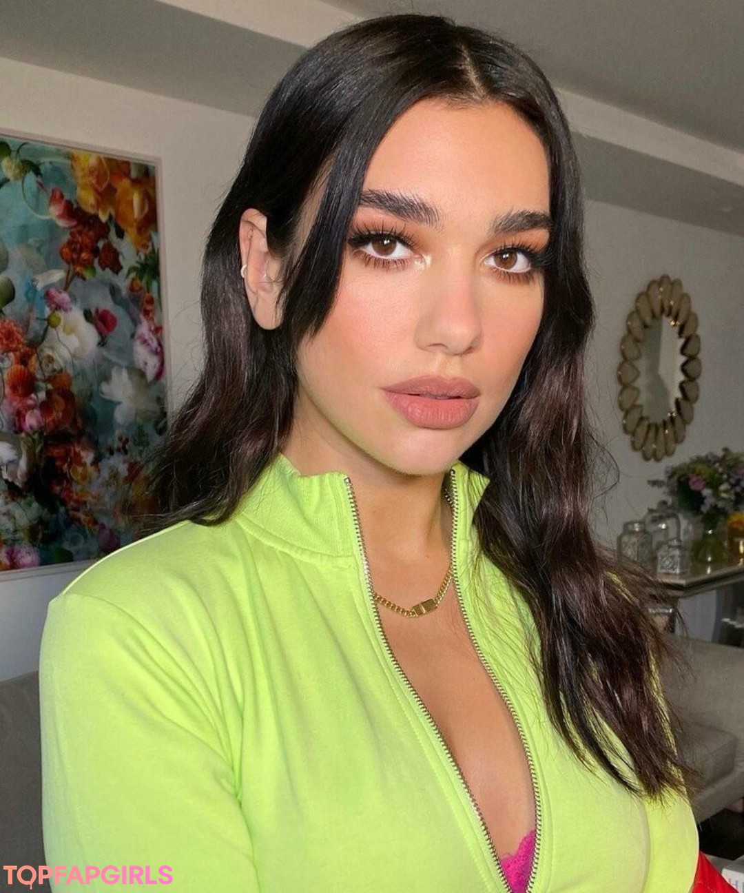 Naakte gelekte OnlyFans-foto van Dua Lipa #1432