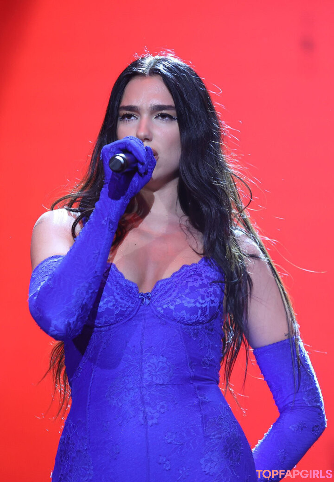 Naakte gelekte OnlyFans-foto van Dua Lipa #1488