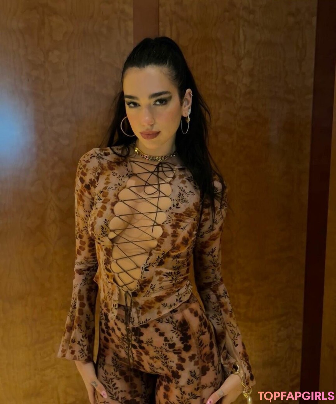 Naakte gelekte OnlyFans-foto van Dua Lipa #1512
