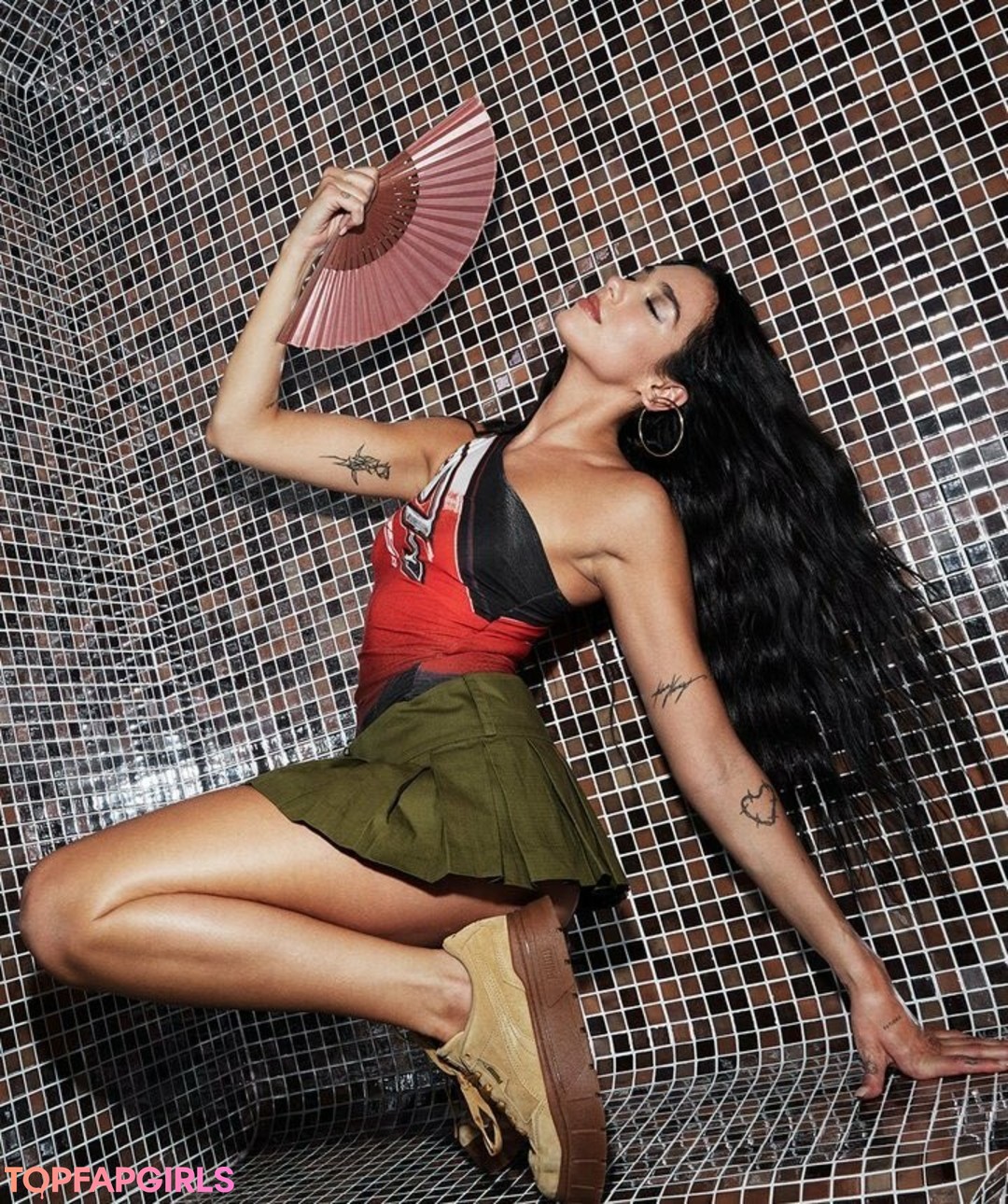 Naakte gelekte OnlyFans-foto van Dua Lipa #1520