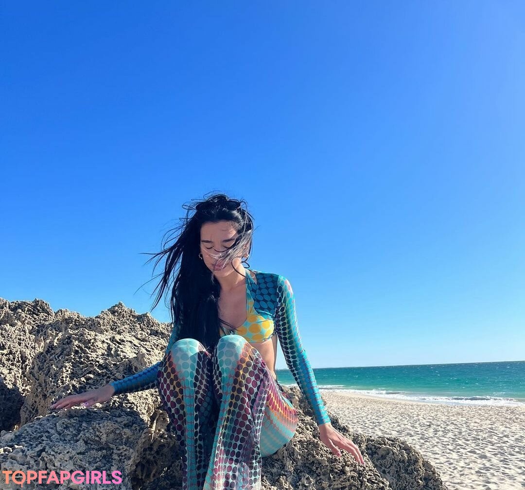 Naakte gelekte OnlyFans-foto van Dua Lipa #1549