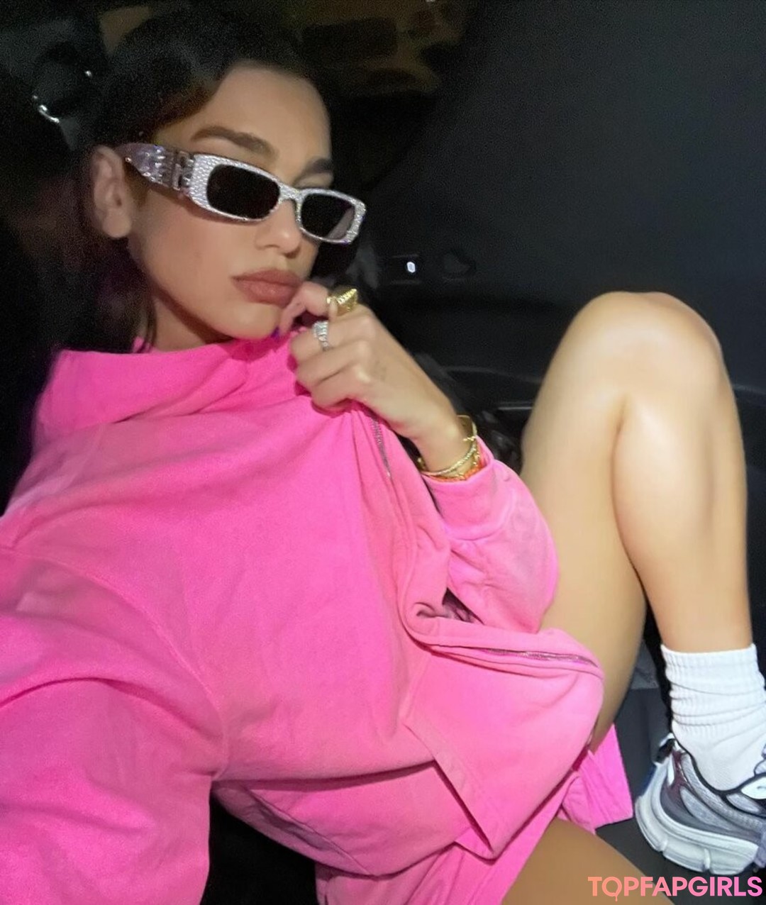 Naakte gelekte OnlyFans-foto van Dua Lipa #1569