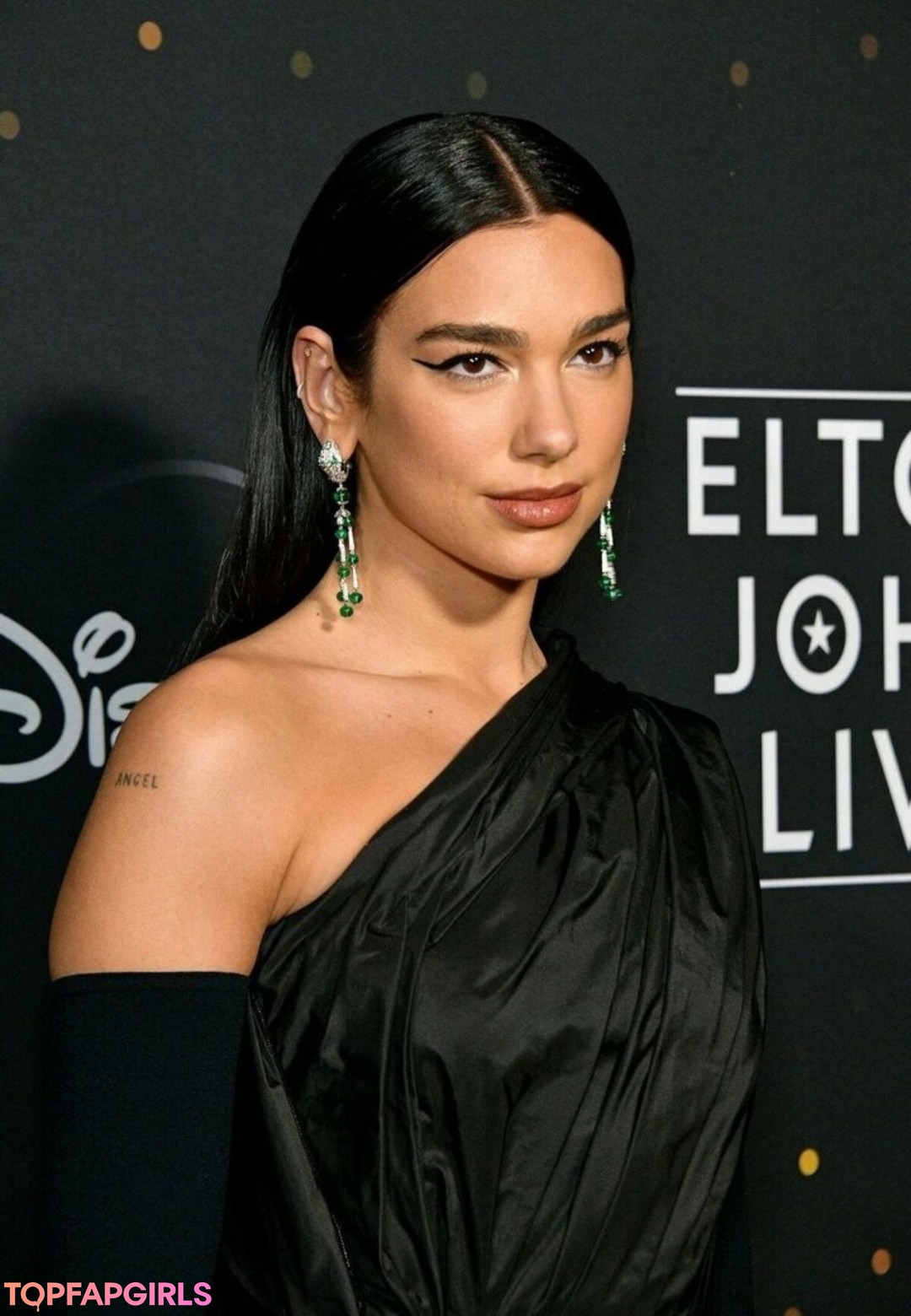 Naakte gelekte OnlyFans-foto van Dua Lipa #1573
