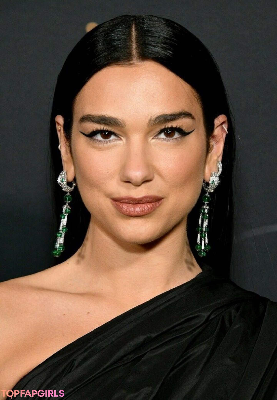 Naakte gelekte OnlyFans-foto van Dua Lipa #1574