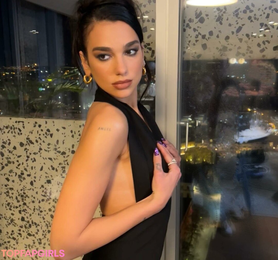 Naakte gelekte OnlyFans-foto van Dua Lipa #1593