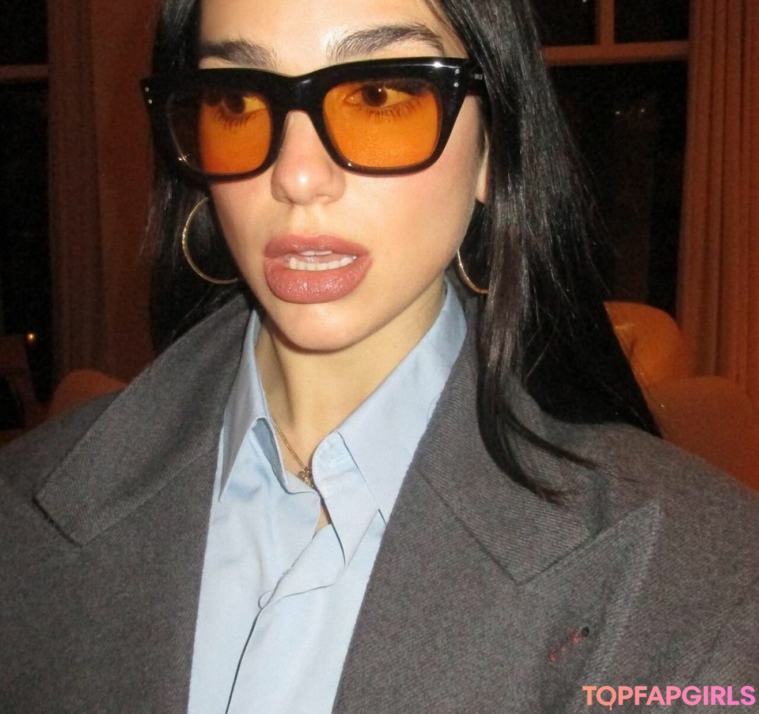 Naakte gelekte OnlyFans-foto van Dua Lipa #1750
