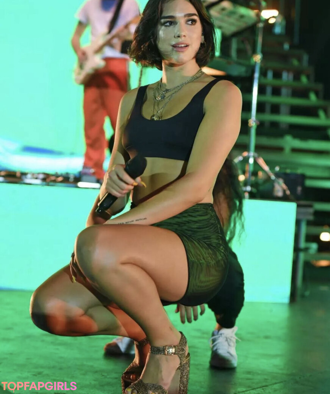 Naakte gelekte OnlyFans-foto van Dua Lipa #1801