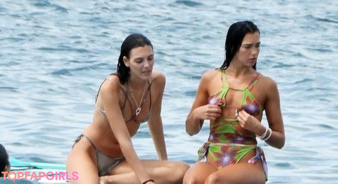 Naakte gelekte OnlyFans-foto van Dua Lipa #1813