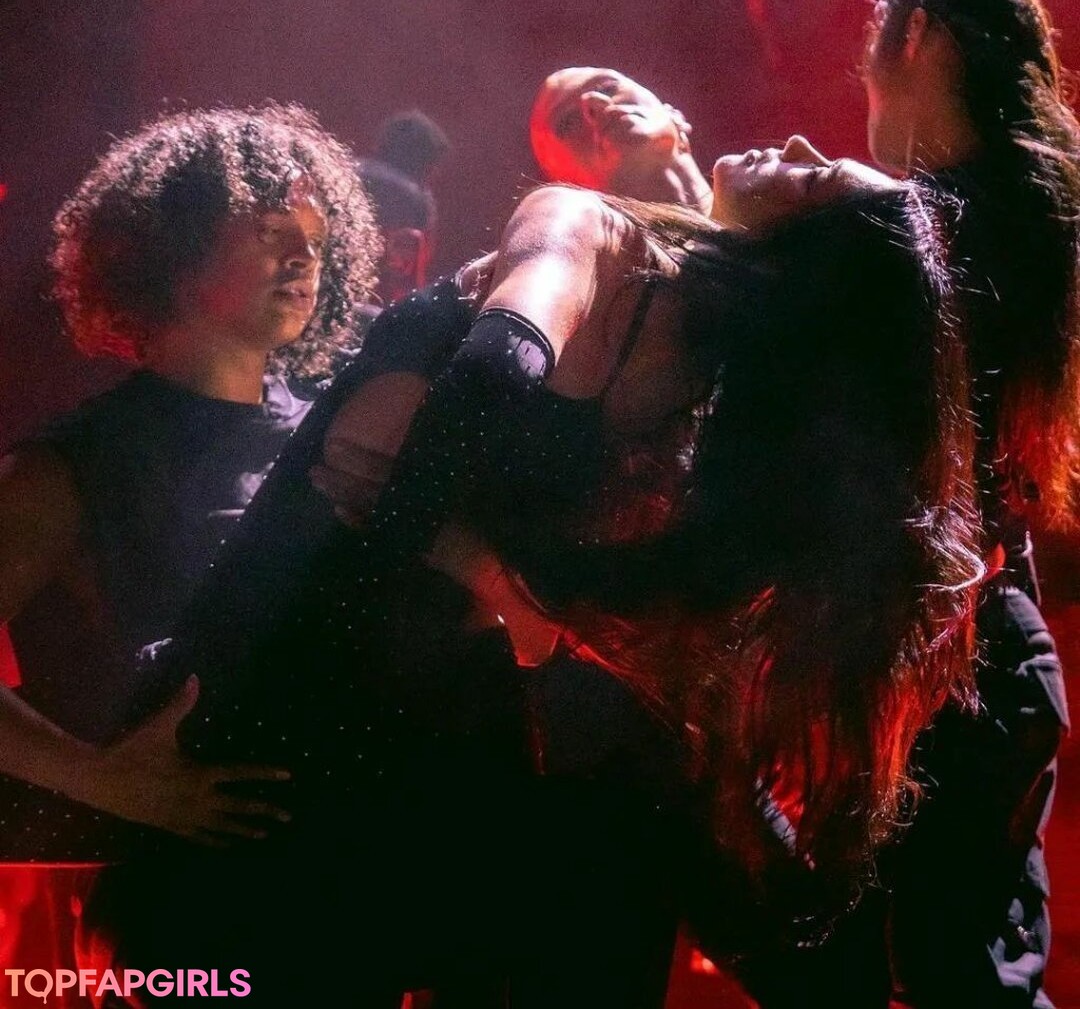 Naakte gelekte OnlyFans-foto van Dua Lipa #1959