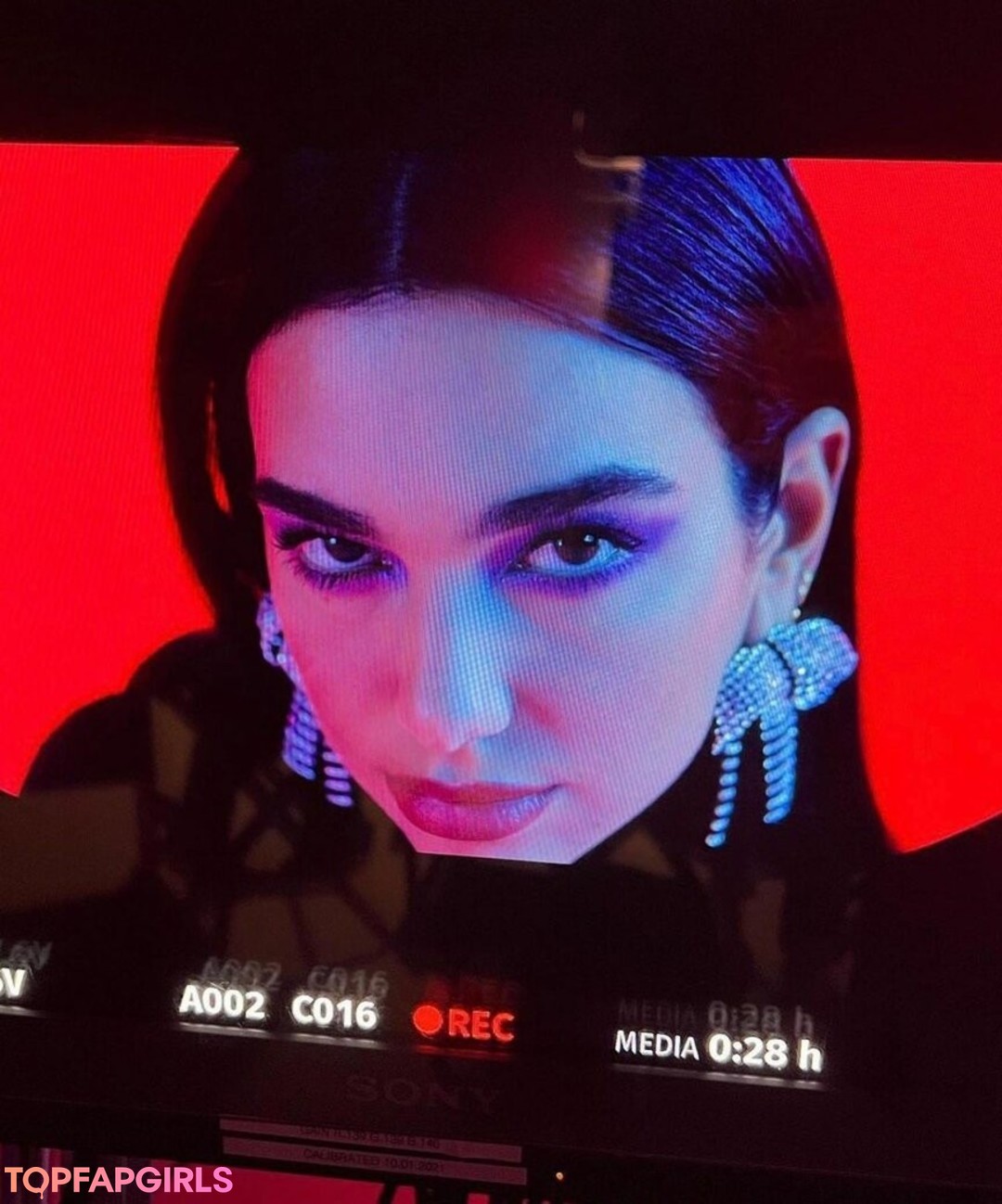 Naakte gelekte OnlyFans-foto van Dua Lipa #1966