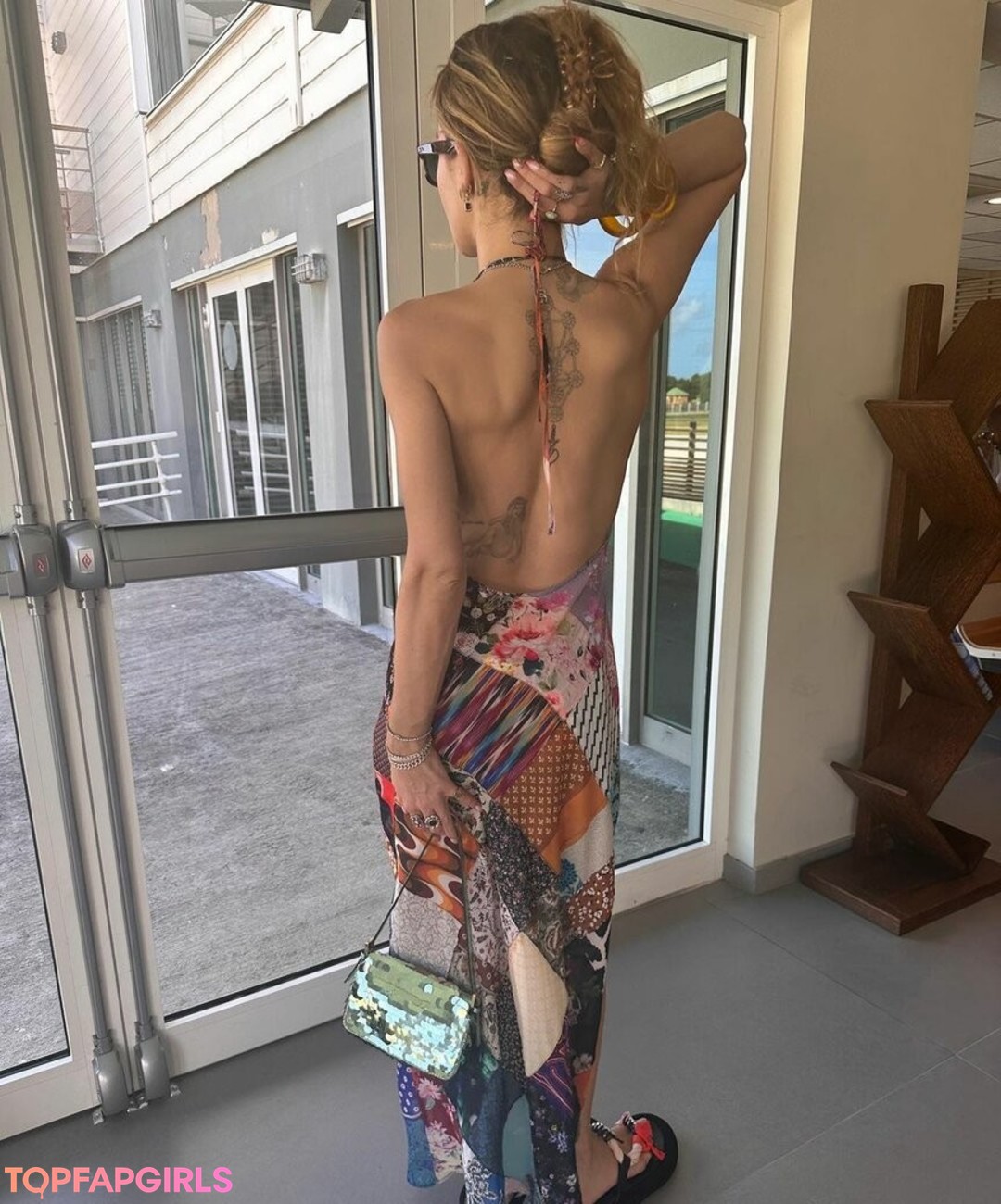 Naakte gelekte OnlyFans-foto van Rita Ora #1118