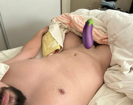 Naakte gelekte OnlyFans-foto van Amanbeingaman