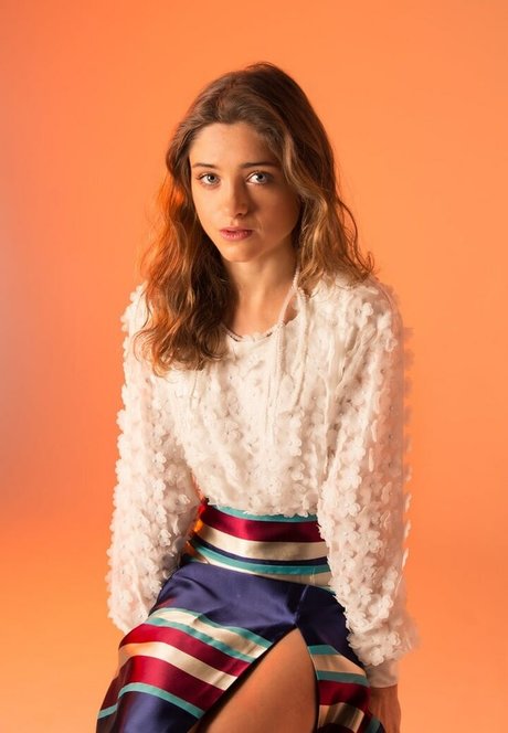 Naakte gelekte OnlyFans-foto van Natalia Dyer