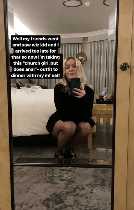 Naakte gelekte OnlyFans-foto van Zara Larsson