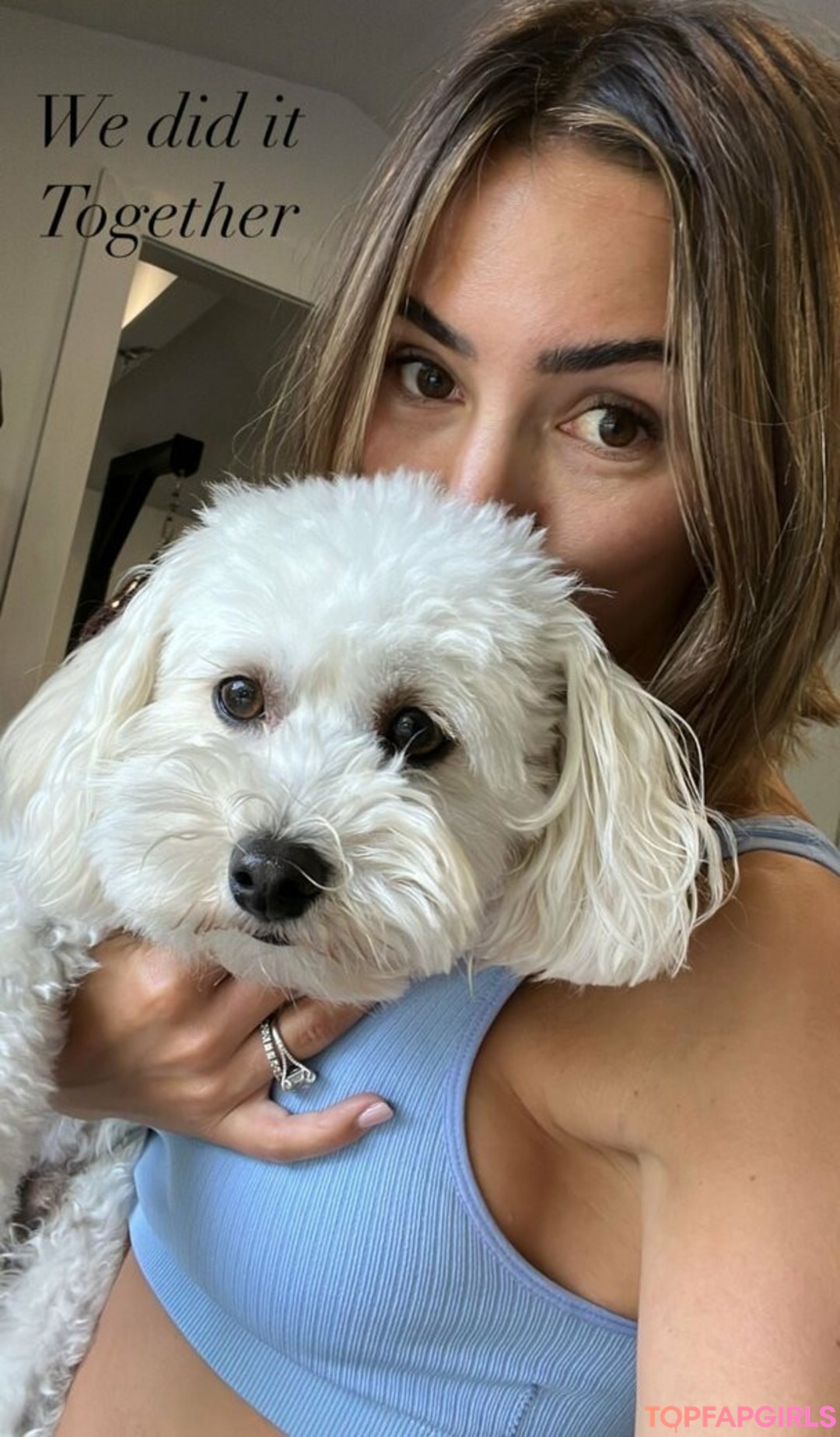 Naakte gelekte OnlyFans-foto van Frankie Bridge #1131