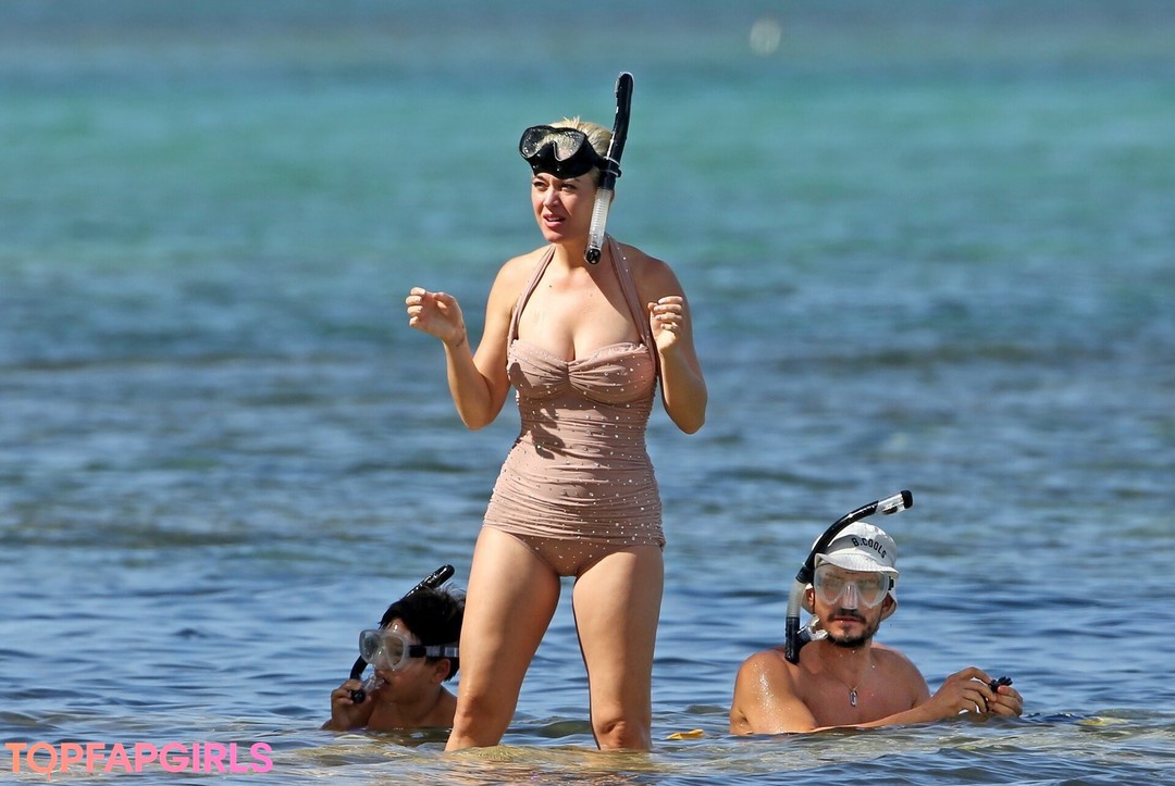 Naakte gelekte OnlyFans-foto van Katy Perry #1013