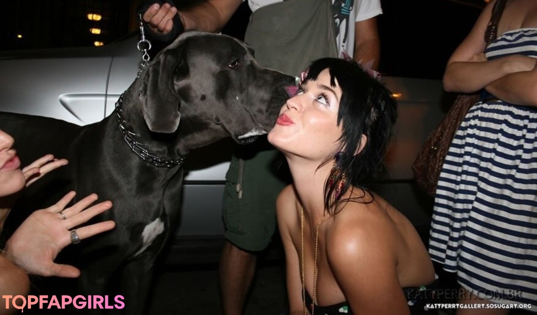 Naakte gelekte OnlyFans-foto van Katy Perry #1128