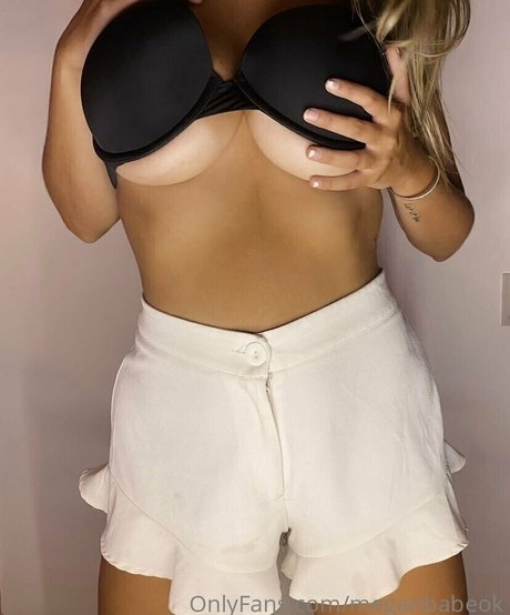 Naakte gelekte OnlyFans-foto van Maddieuy