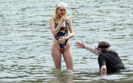 Naakte gelekte OnlyFans-foto van Nicola Peltz
