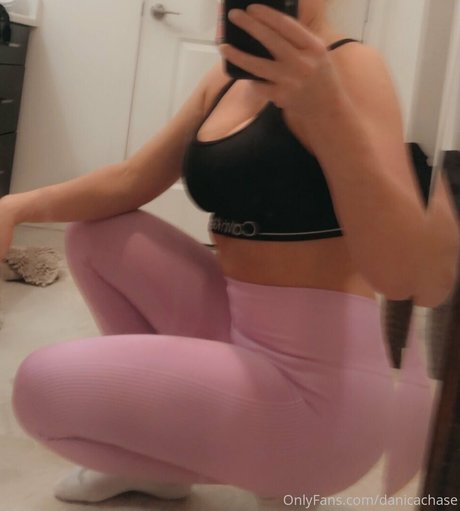 Naakte gelekte OnlyFans-foto van Danicachase